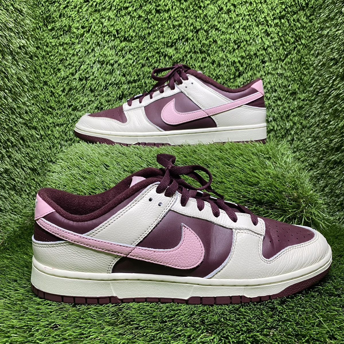 Nike Nike Dunk Low “Valentines” Size US 12 / EU 45 - 1 Thumbnail