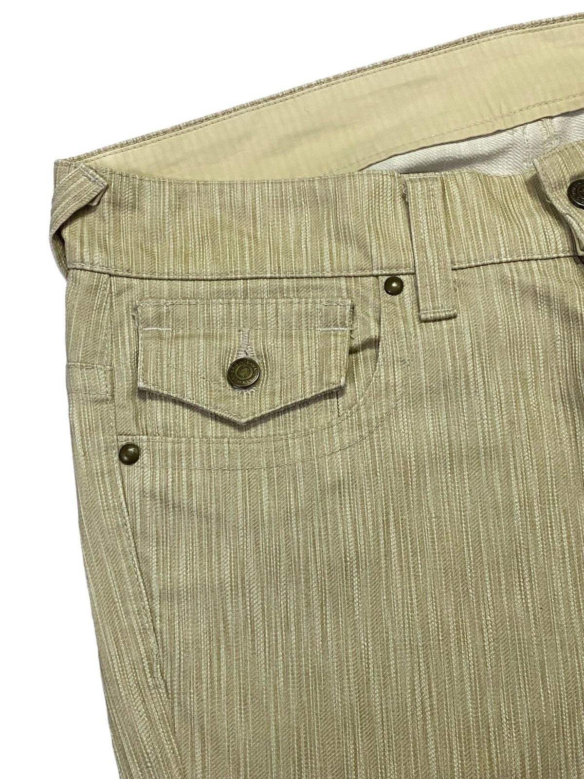 Tornado Mart 💃Tornado Mart Flare Embossed Stripes Spiral Cut Jeans Size US 32 / EU 48 - 14 Thumbnail