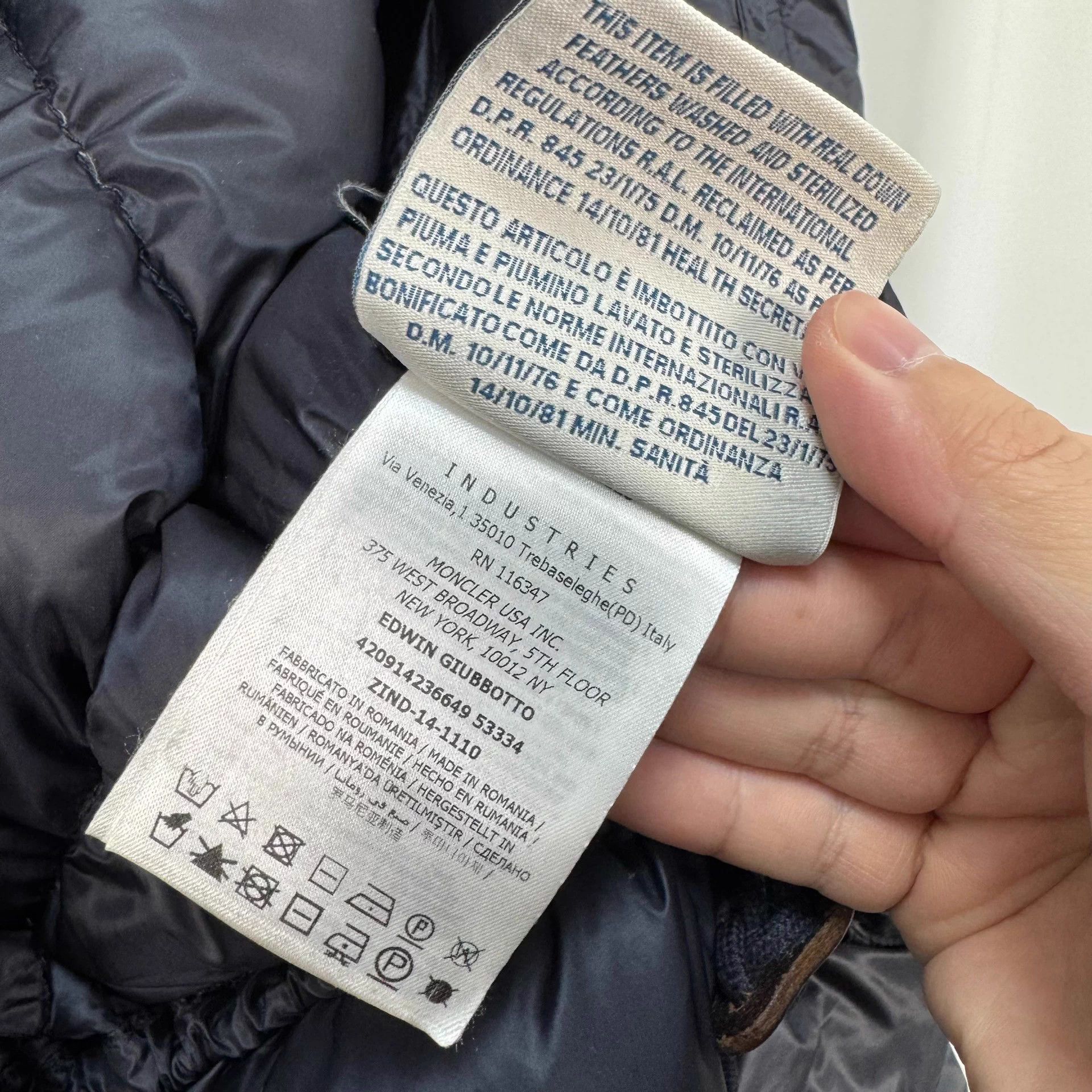 Moncler Moncler Edwin quilted logo puffer jacket size 4 98 new Size S / US 4 / IT 40 - 6 Thumbnail