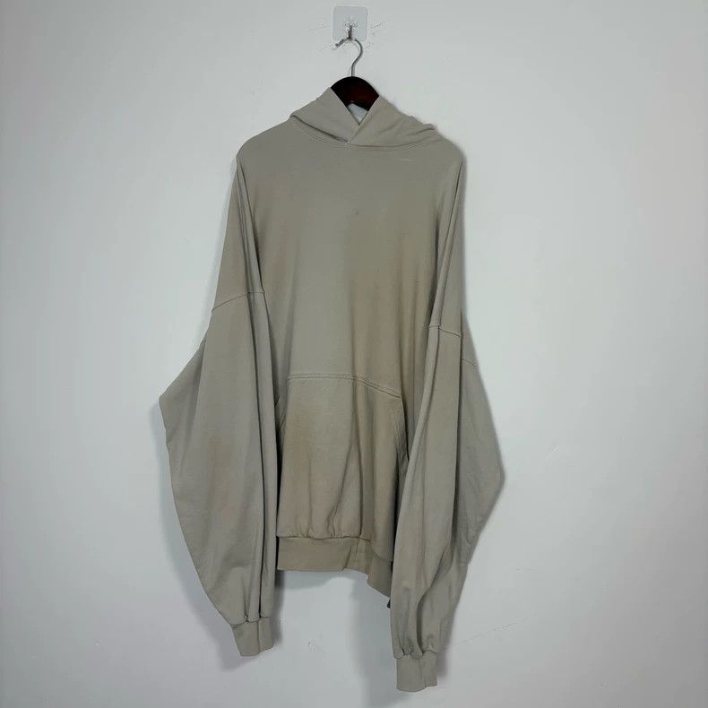 Balenciaga Balenciaga Mud stained and dirty to make old sweat sweater Size US M / EU 48-50 / 2 - 1 Thumbnail