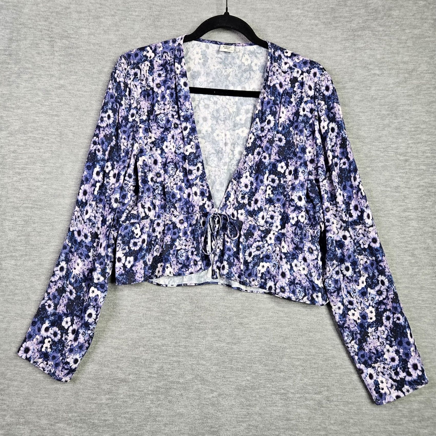 Vintage SUNDAY BEST Women's Floral Tie Waist Long Sleeve Cropped Shirt L Size Blue Blouse, Regular Fit, Viscoe, Cropped, Casual, All Seasons Size L / US 10 / IT 46 - 2 Thumbnail