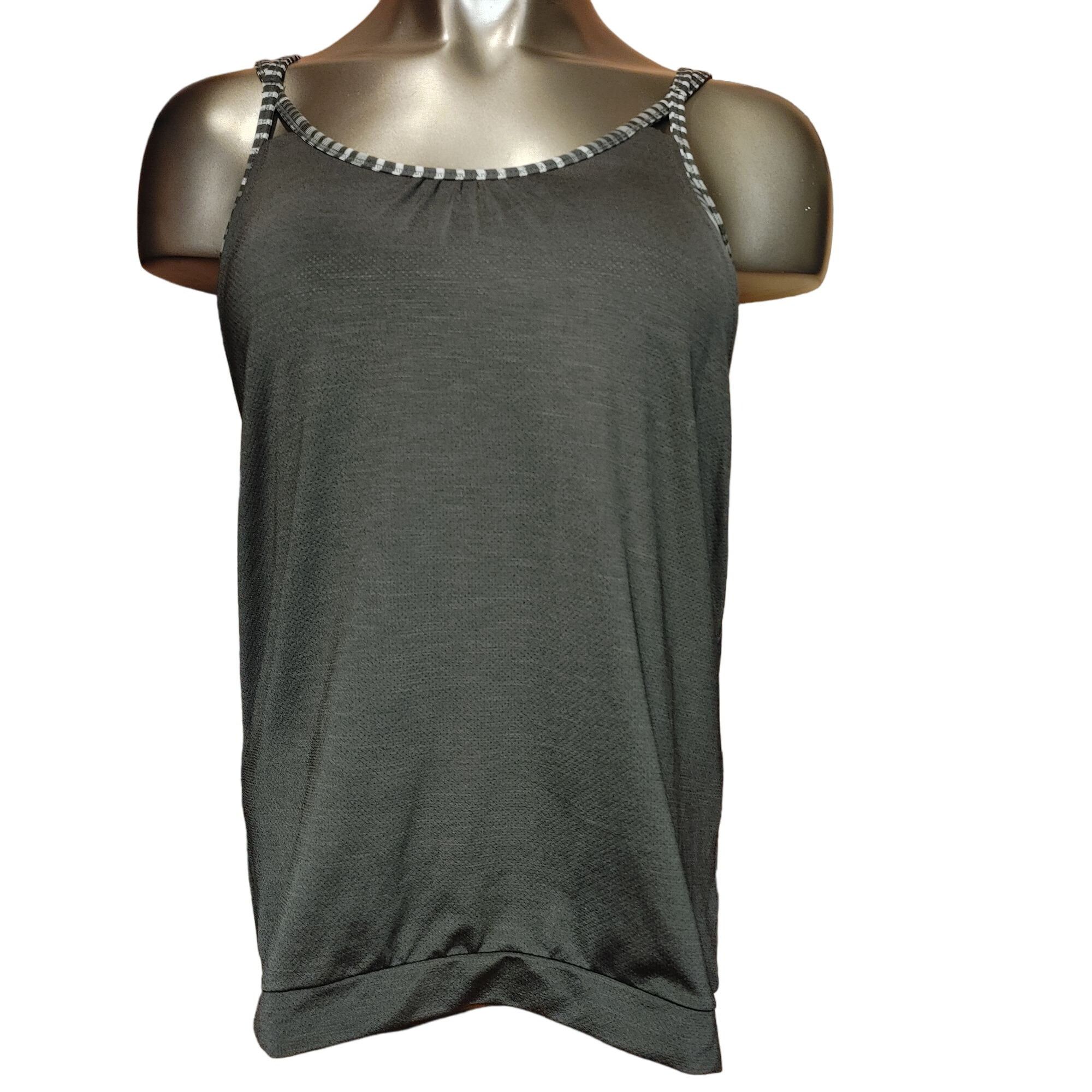 Athleta Athleta Women's Black Active Wear Built In Bra Tank Top Xs Size XS / US 0-2 / IT 36-38 - 1 Thumbnail