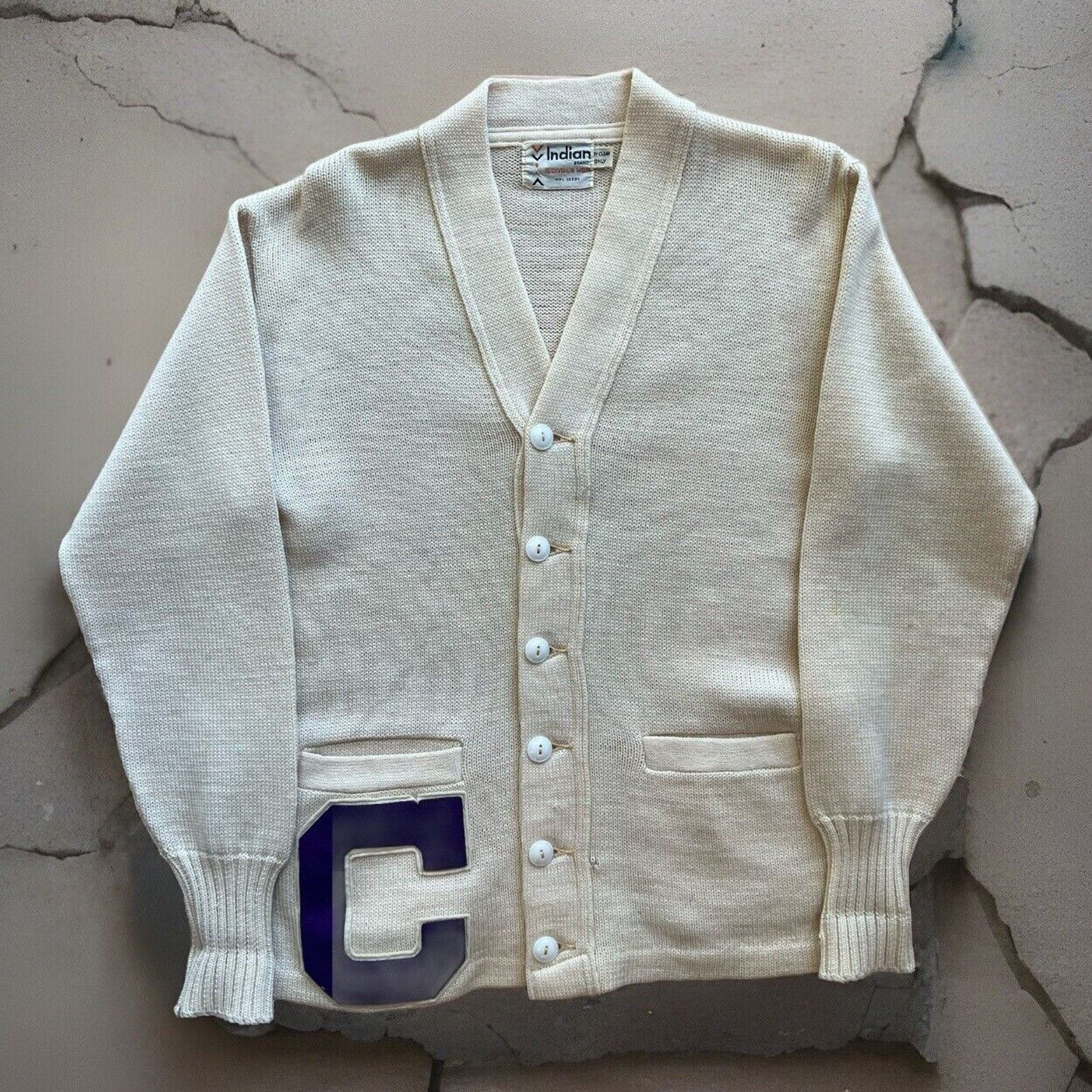 Vintage Vintage Letterman Cardigan S Beige Wool Sweater 60s Indian Size US S / EU 44-46 / 1 - 1 Thumbnail
