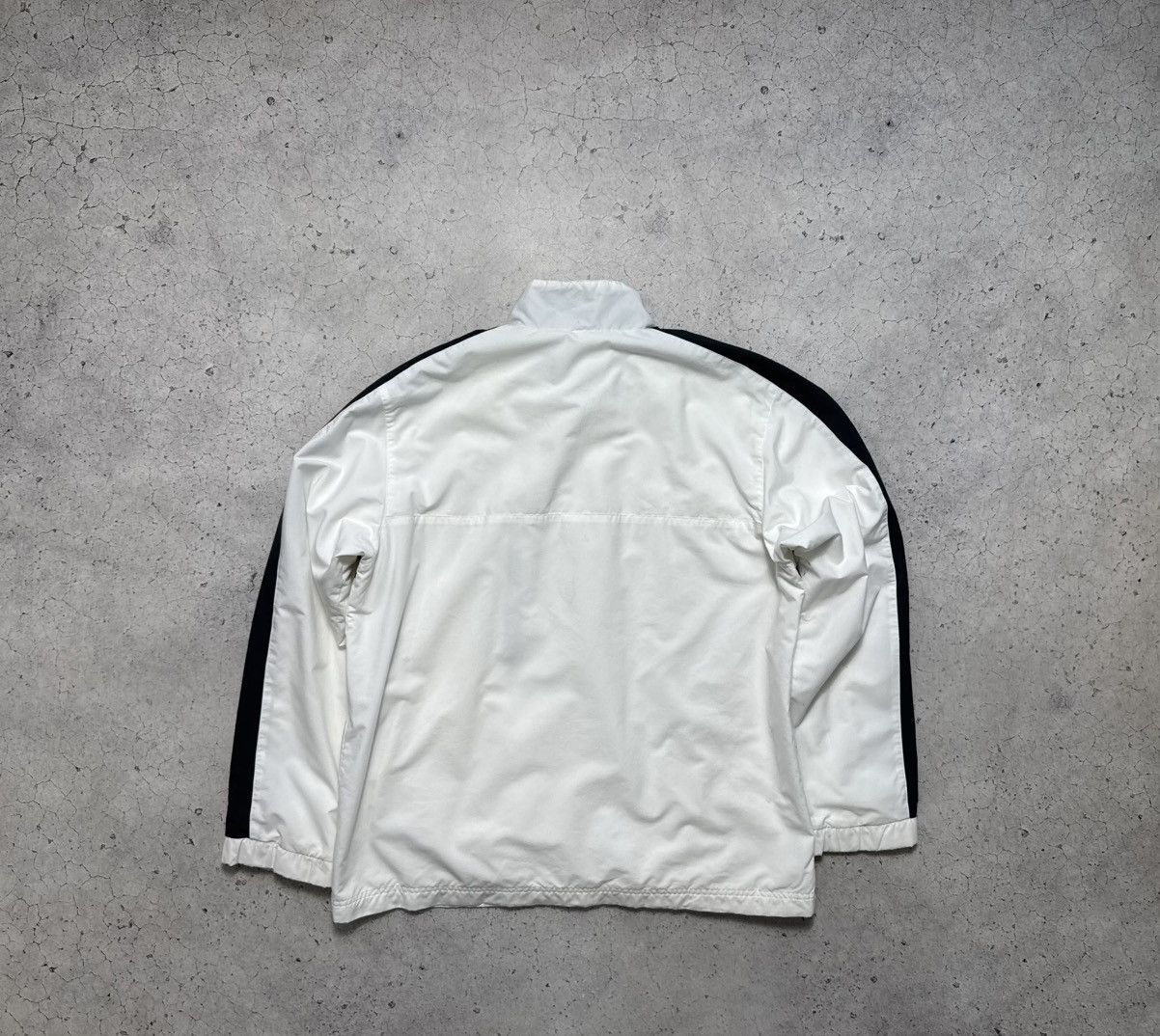 Nike Nike Vintage Light Nylon Jacket White Drill Y2K Size US L / EU 52-54 / 3 - 2 Thumbnail