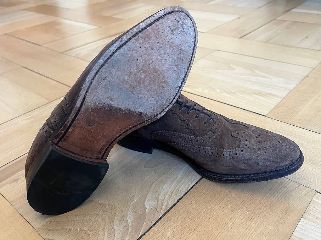 Loake Loake 758DS Brown Suede Brogue Shoes Size US 7.5 / EU 40-41 - 4 Thumbnail