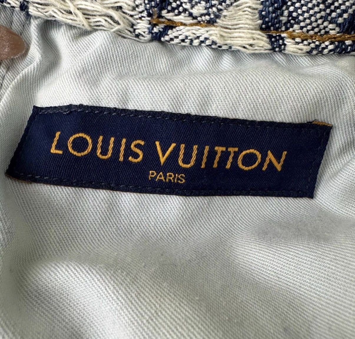 Louis Vuitton Louis Vuitton Distressed Destroyed Straight Denim Shorts K12 Size US 30 / EU 46 - 4 Thumbnail