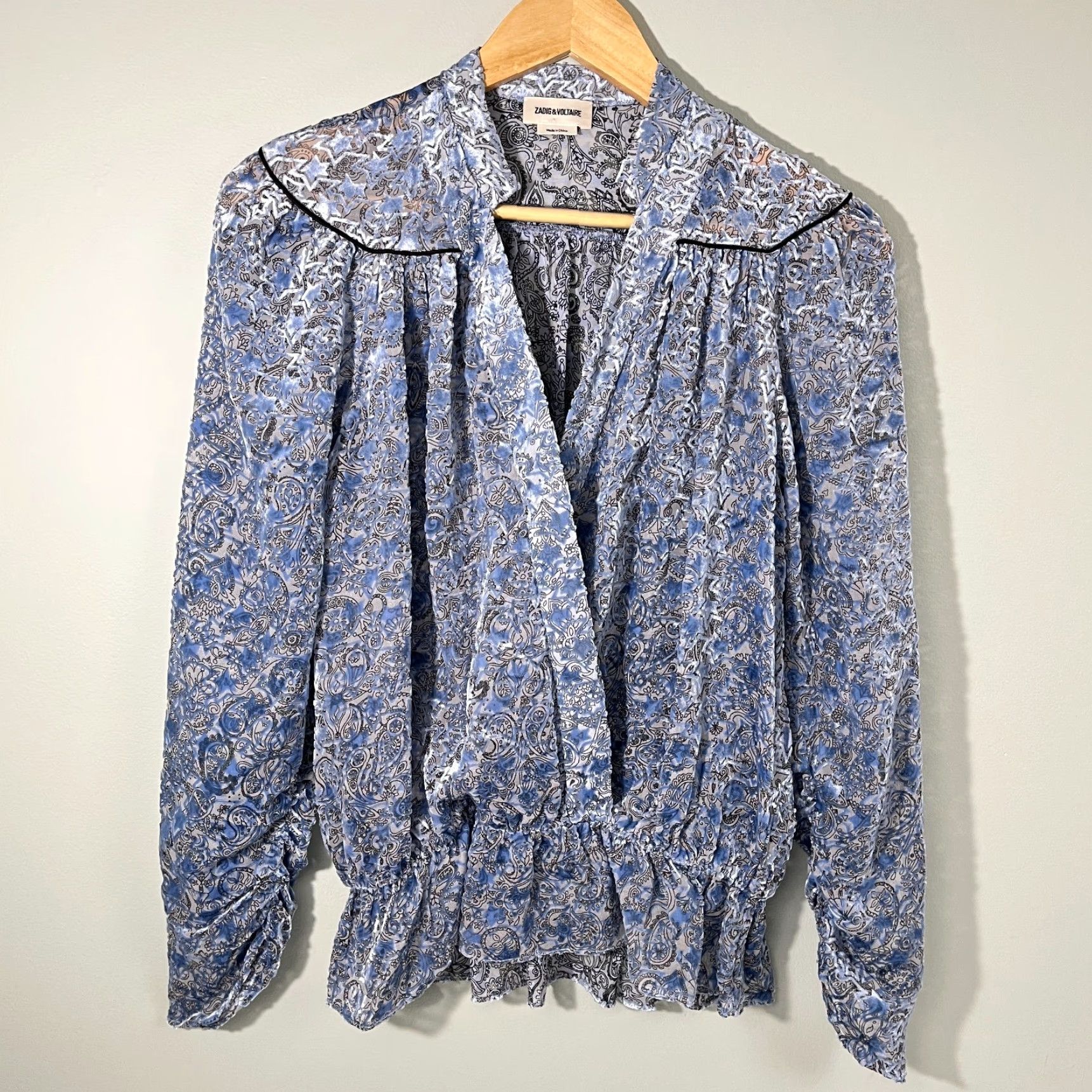 Zadig & Voltaire VINTAGE Zadig & Voltaire Tori Velours Devore Blouse Blue Floral Velvet Surplice Size S / US 4 / IT 40 - 2 Thumbnail