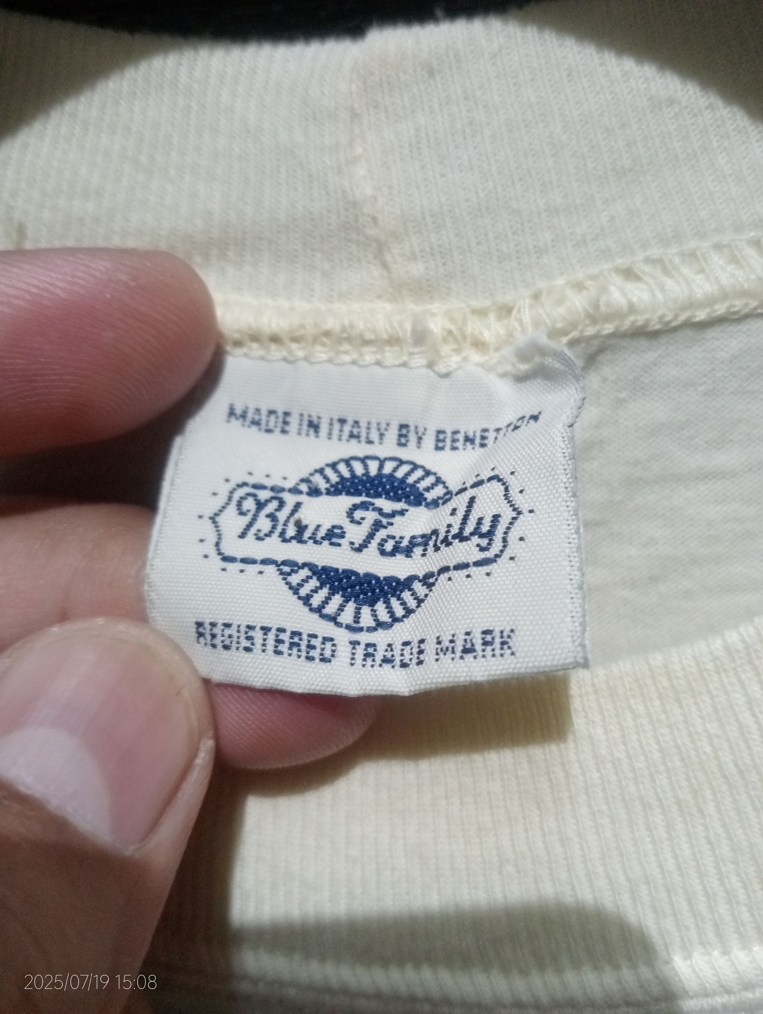 Benetton Vintage Blue Family by Benetton Pocket Tee Made in Italy Size US L / EU 52-54 / 3 - 8 Thumbnail