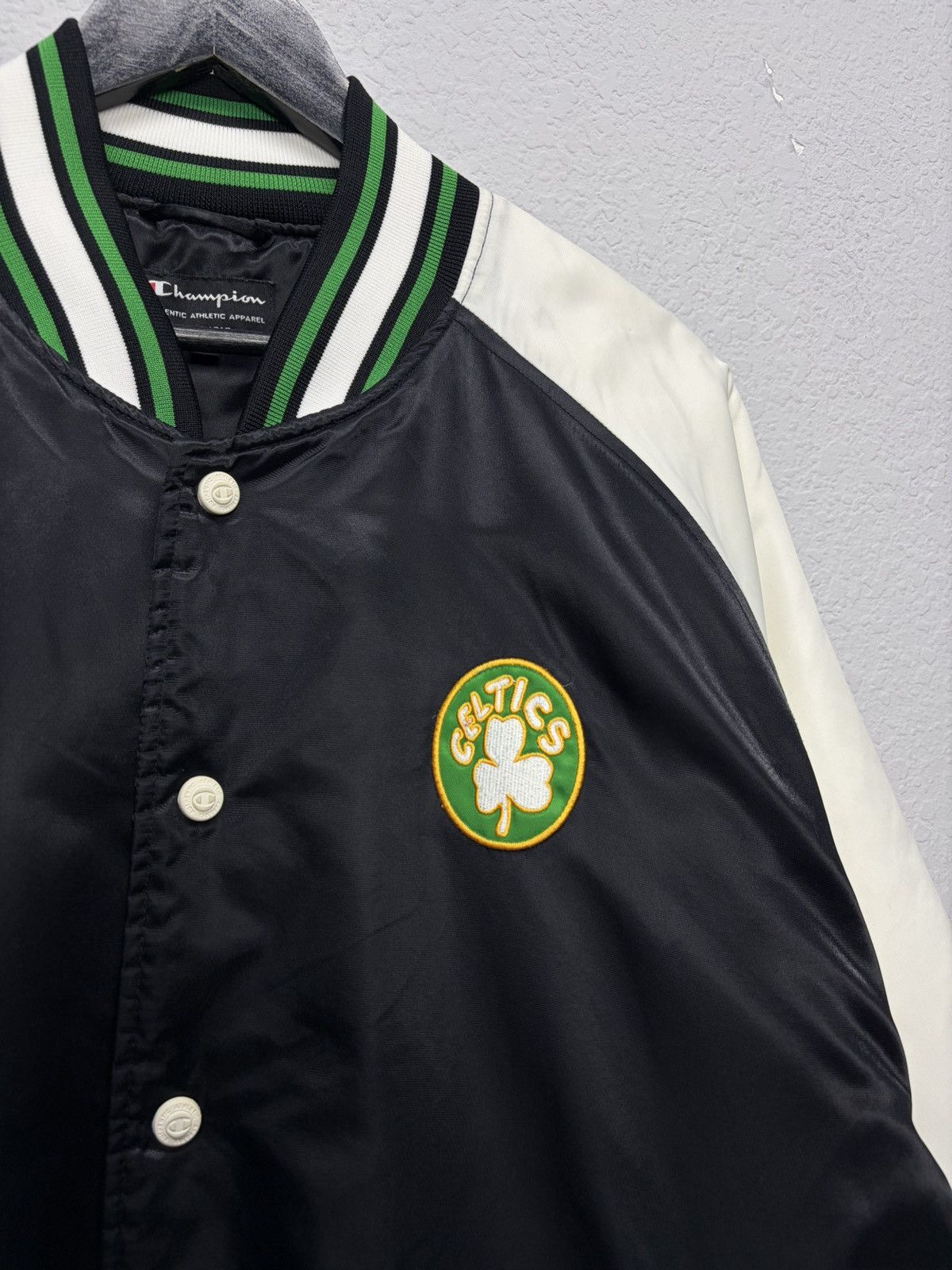 NBA VTG Champion x NBA Boston Celtics Black & White Satin Bomber Size US L / EU 52-54 / 3 - 8 Thumbnail