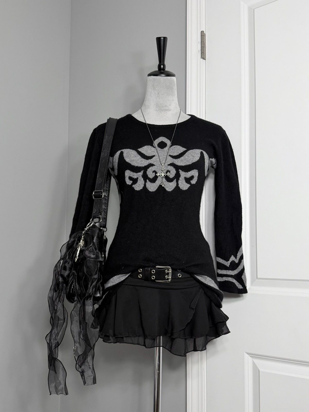 Other Black 100% Cashmere Baroque Damask Pattern Crewneck Sweater Size XS / US 0-2 / IT 36-38 - 1 Thumbnail