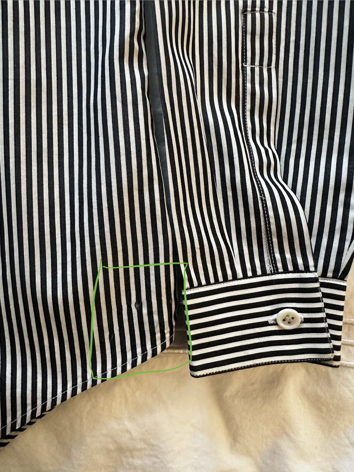 Dior FW06 B&W Striped Cotton Poplin Shirt Bee Embroidery sz 37 Size US S / EU 44-46 / 1 - 10 Thumbnail
