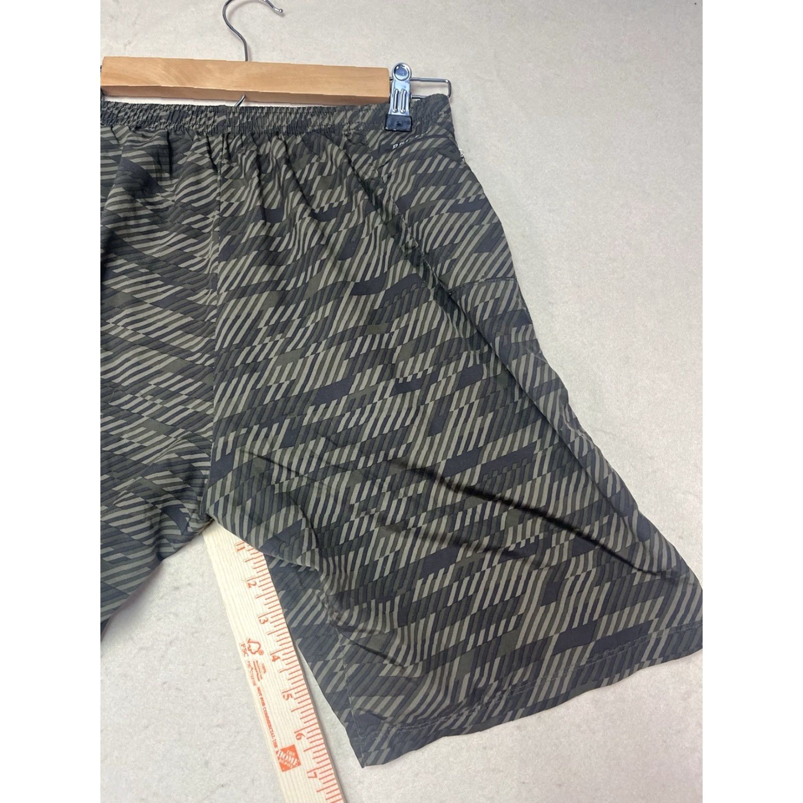 Nike Nike Dry Athletic Training Shorts Mal/Multi Brown Green Camo Camouflage Men S Small Size US 29 - 5 Thumbnail