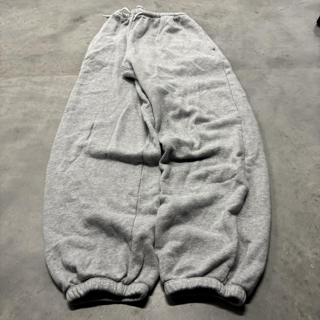 Japanese Brand × Vintage Crazy Vintage Y2K/2000s Light Grey Essential Sweatpants! Size US 30 / EU 46 - 3 Thumbnail