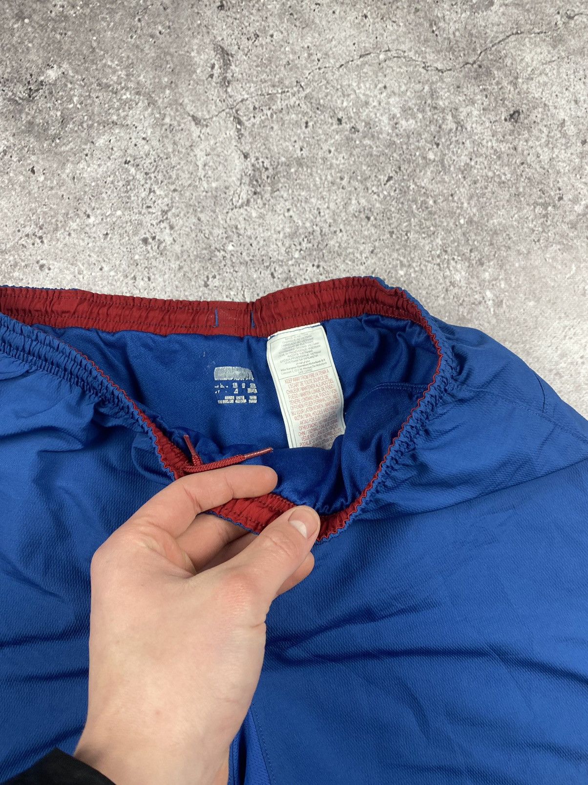 Nike × Vintage VERY RARE NIKE FC BARCELONA SPAIN SOCCER SHORTS NYLON Y2K Size US 30 / EU 46 - 3 Thumbnail