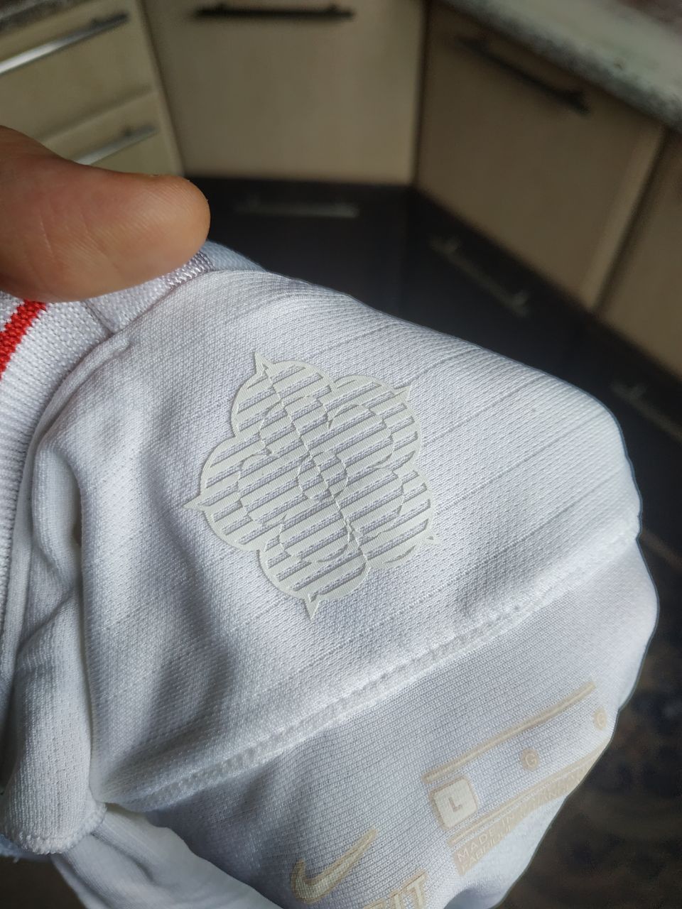 Nike Nike England 2018 World Cup Home Football Shirt Jersey L Size US L / EU 52-54 / 3 - 2 Thumbnail