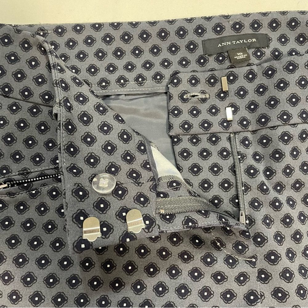 Ann Taylor Ann Taylor Grey Black Diamond Print Cotton Blend Pants Size Size 32" / US 10 / IT 46 - 8 Thumbnail