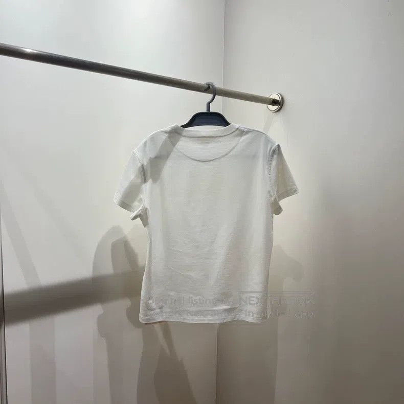 Hermes Hermes Solid Color Chest Pocket Embroidered Short Sleeve T Size S / US 4 / IT 40 - 2 Thumbnail