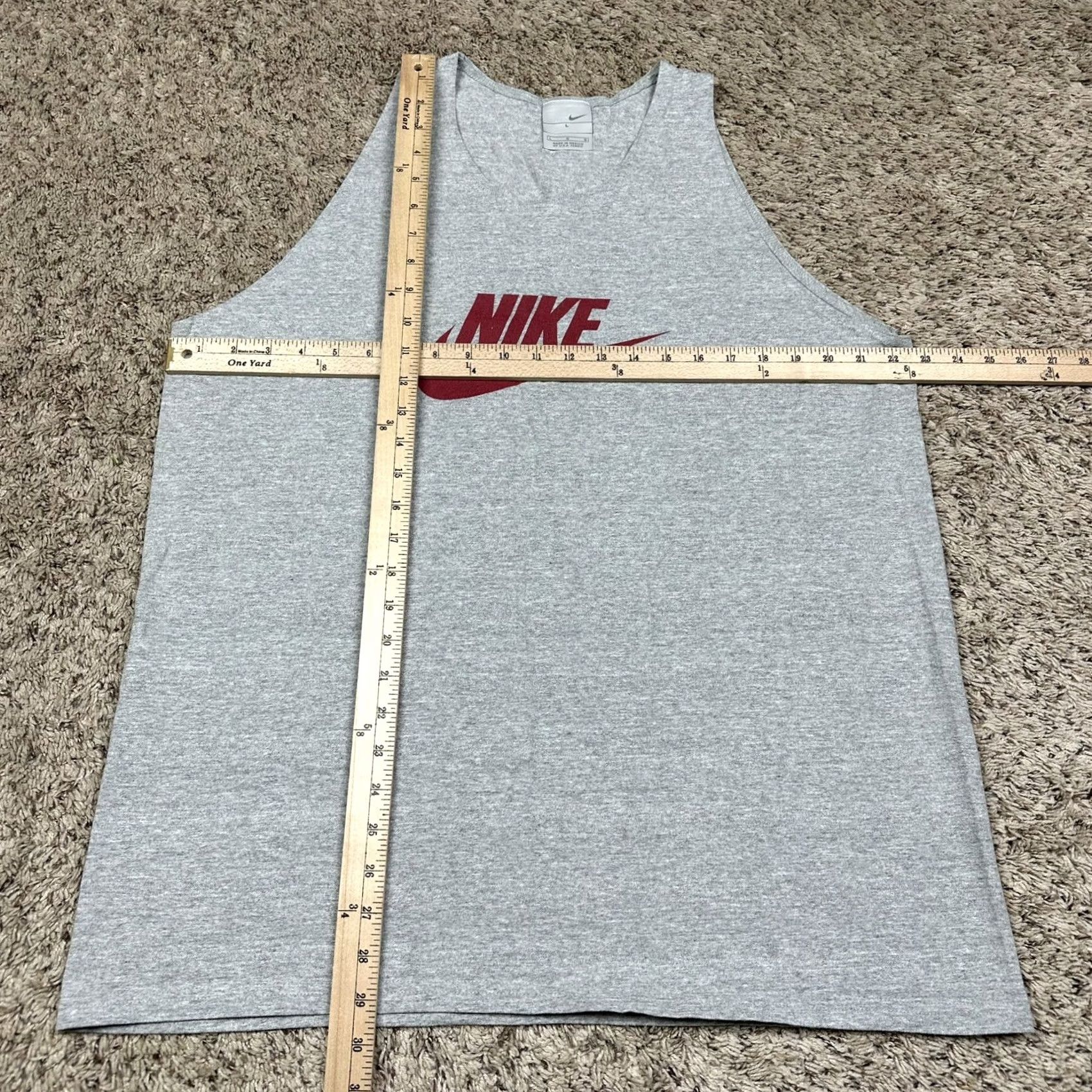 Nike VINTAGE Nike Adult Large Gray Sleeveless Tank Top Red Logo Athletic T Shirt Size US L / EU 52-54 / 3 - 4 Thumbnail