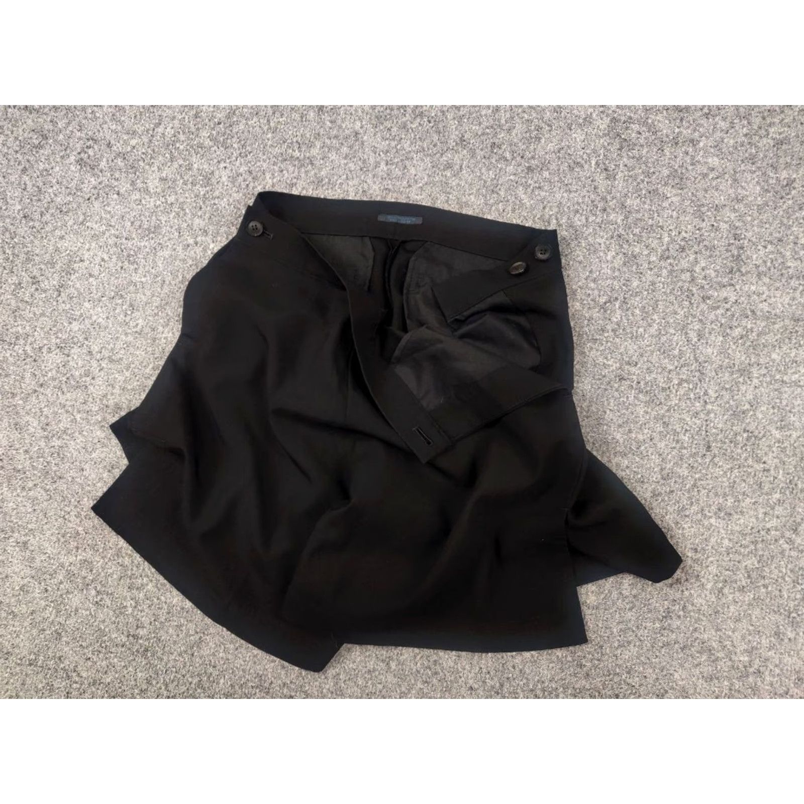 Yohji Yamamoto Yohji Yamamoto Y's Regulation Laine Wool Womens Pocket Buttons Tuck Shorts Size 28" / US 6 / IT 42 - 3 Thumbnail