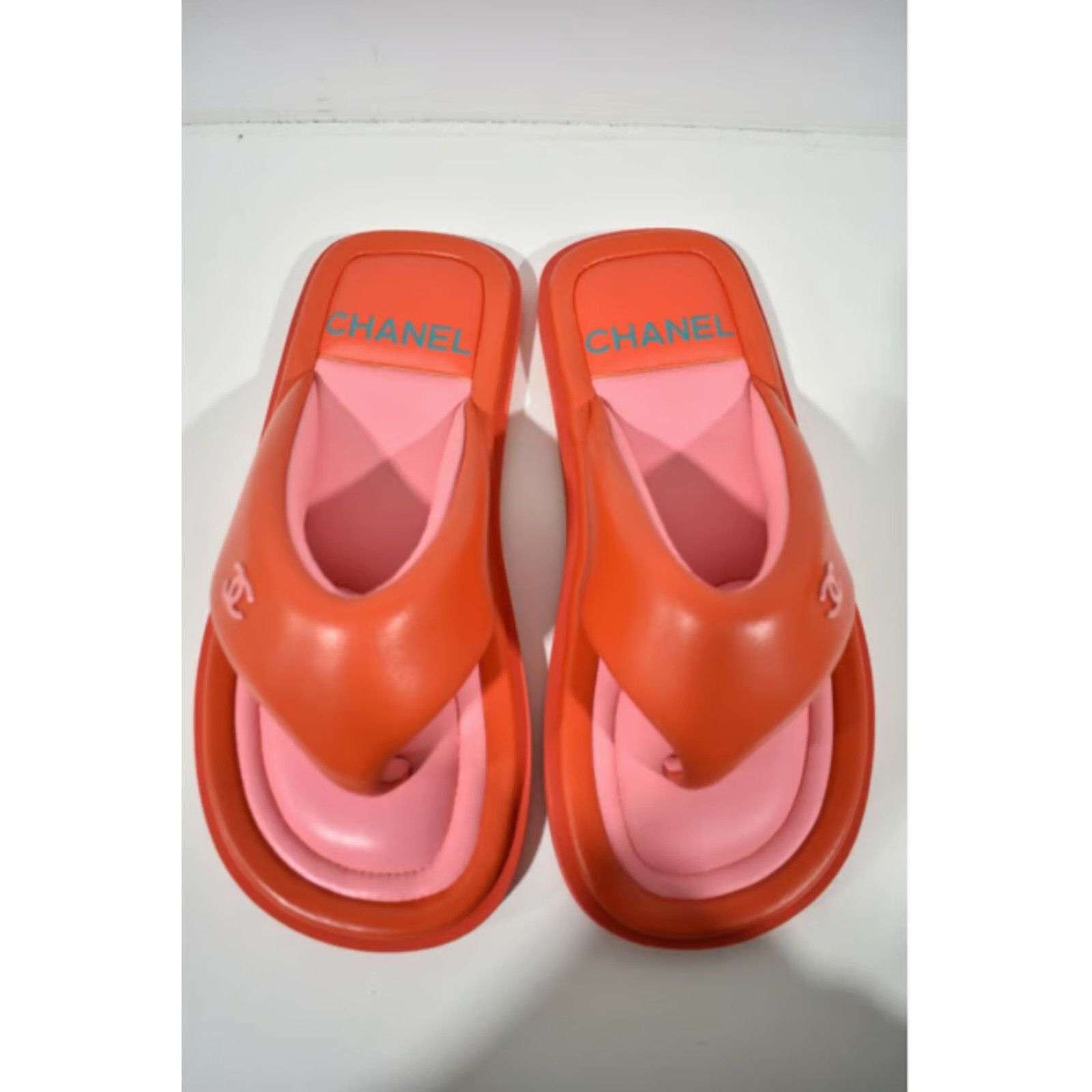 Chanel Chanel 22P Pink Red Lambskin Padded Pool Thong Logo Size US 12 / IT 42 - 7 Thumbnail