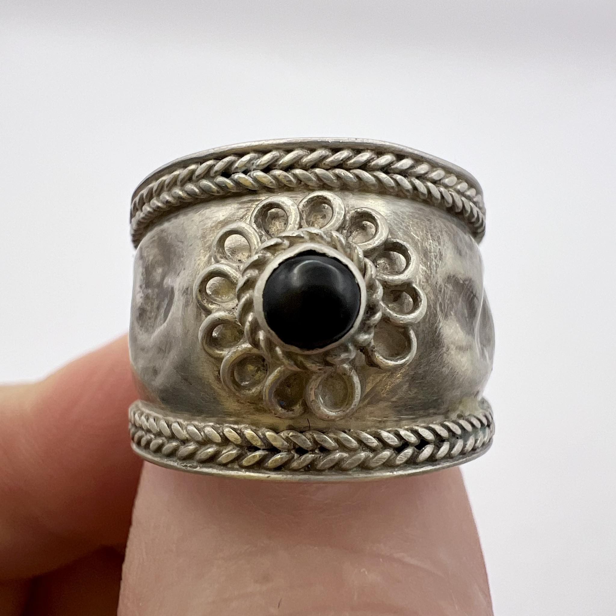 Vintage Vintage Sterling Silver 92 Jewelry Ring Signed Size 8.5 Size ONE SIZE - 3 Thumbnail