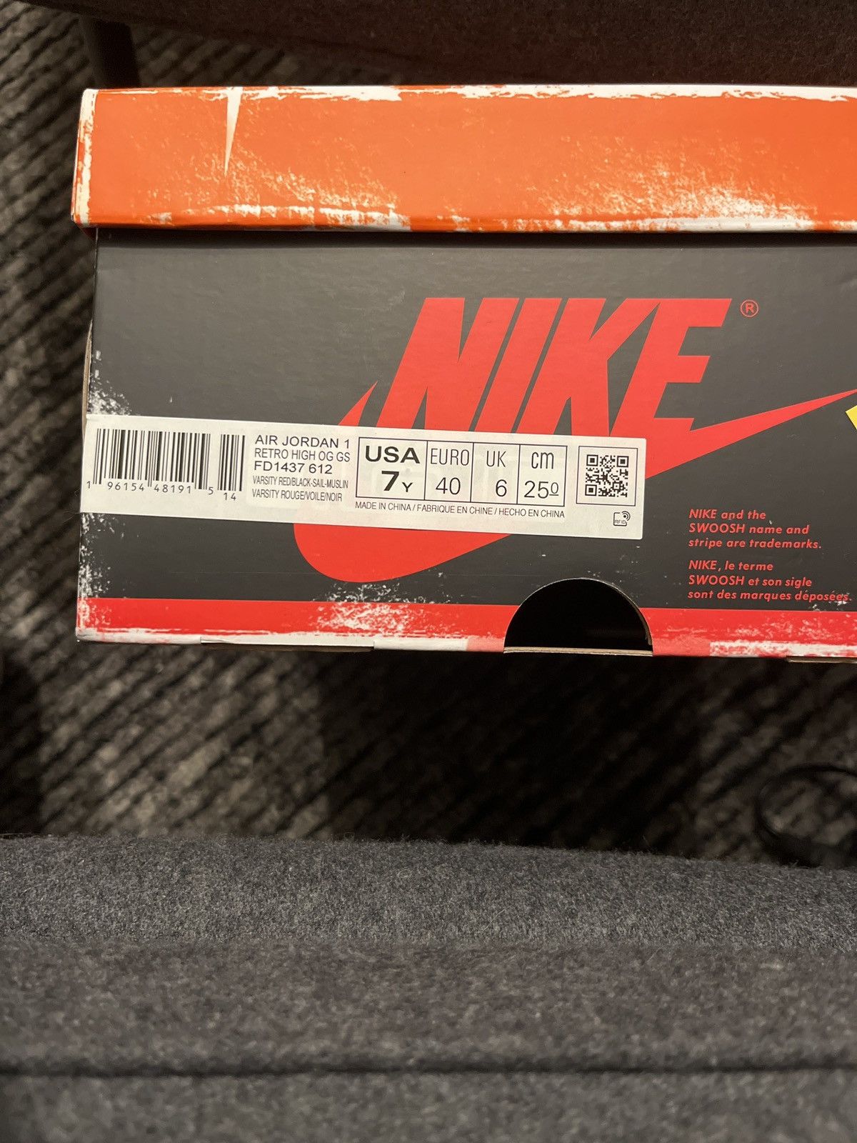 Jordan Brand Air Jordan 1 Retro High OG 'Chicago Lost & Found' Size US 7 / EU 40 - 6 Thumbnail