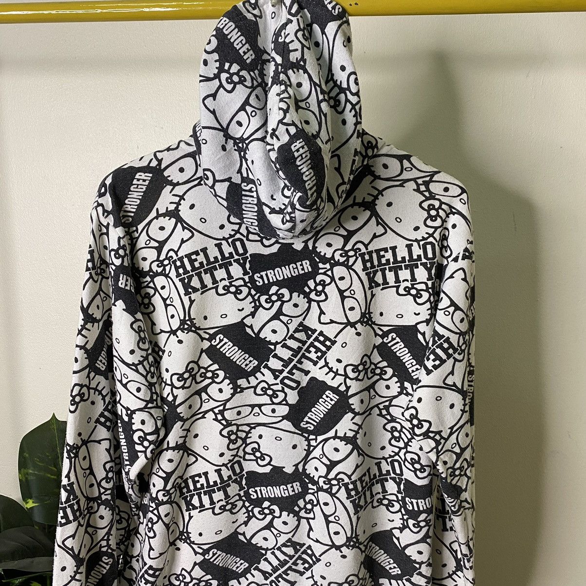 Anime × Japanese Brand × Vintage Vintage Hello Kitty AOP Zip Up Hoodie Size US M / EU 48-50 / 2 - 7 Thumbnail