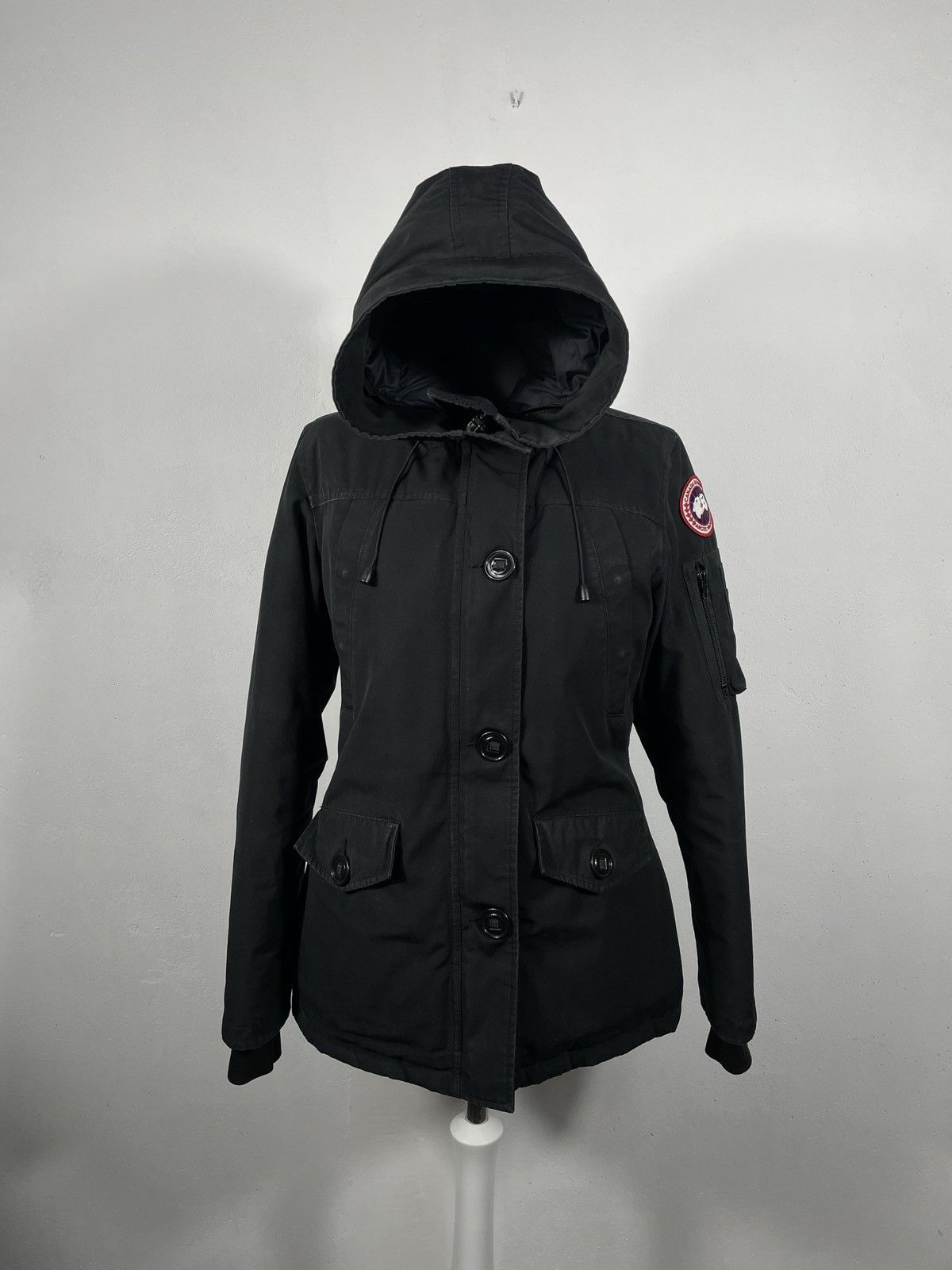 Canada Goose × Vintage Canada Goose Montebello Puffer Jacket Down Coat Outdoor Warm Size M / US 6-8 / IT 42-44 - 1 Thumbnail