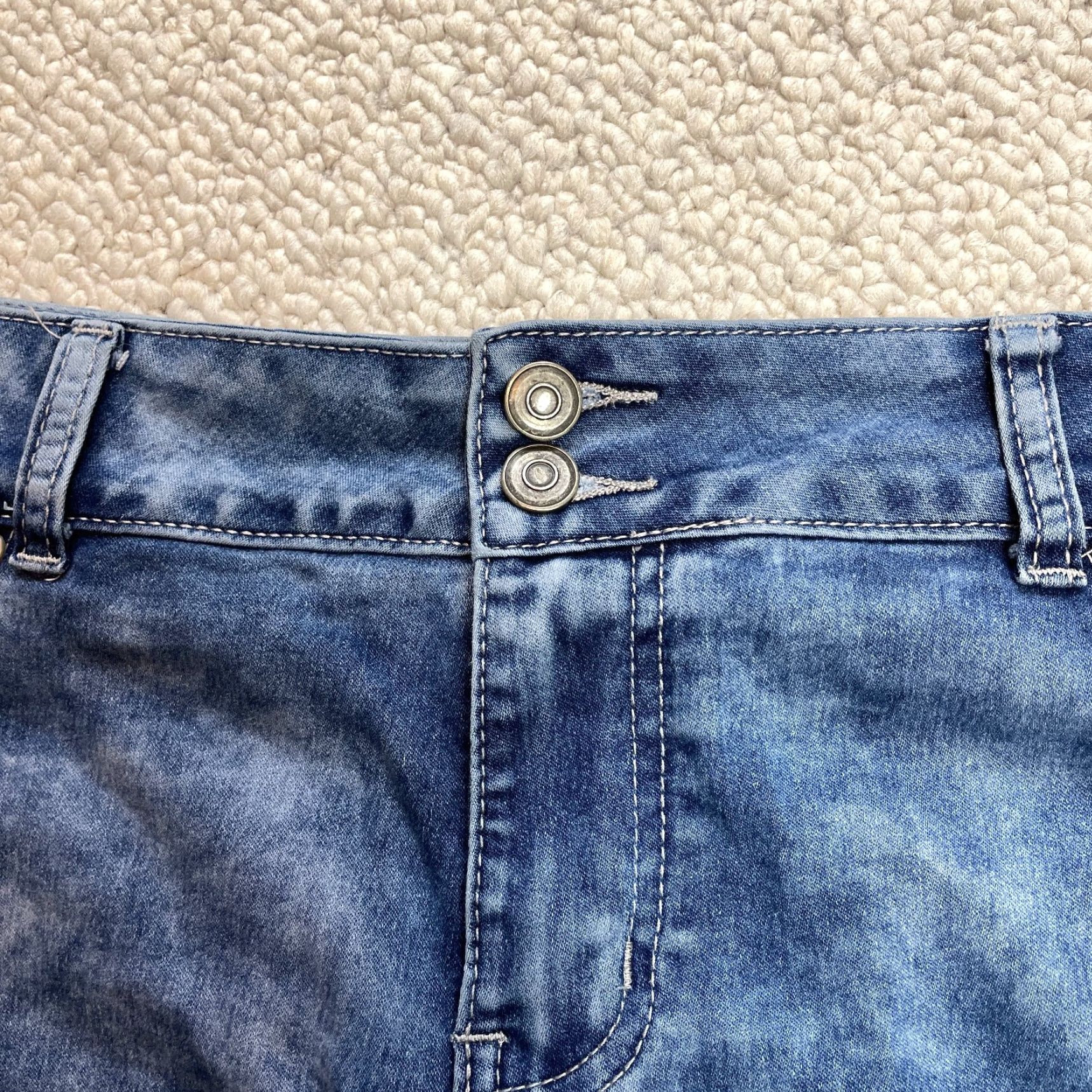 Denime Blue Savvy Jeans Womens 16 Denim Stone Washed Stretch Two Button Mid Rise 39x26 5-Pocket Design Size 38" / US 16 / IT 52 - 7 Thumbnail