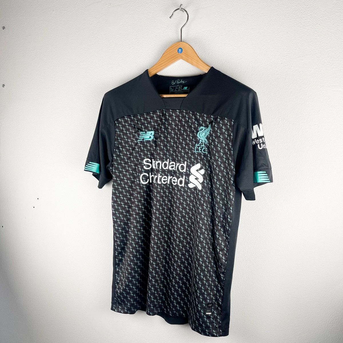 New Balance LIVERPOOL 2019 2020 THIRD FOOTBALL SHIRT SOCCER JERSEY NB Size US L / EU 52-54 / 3 - 2 Thumbnail