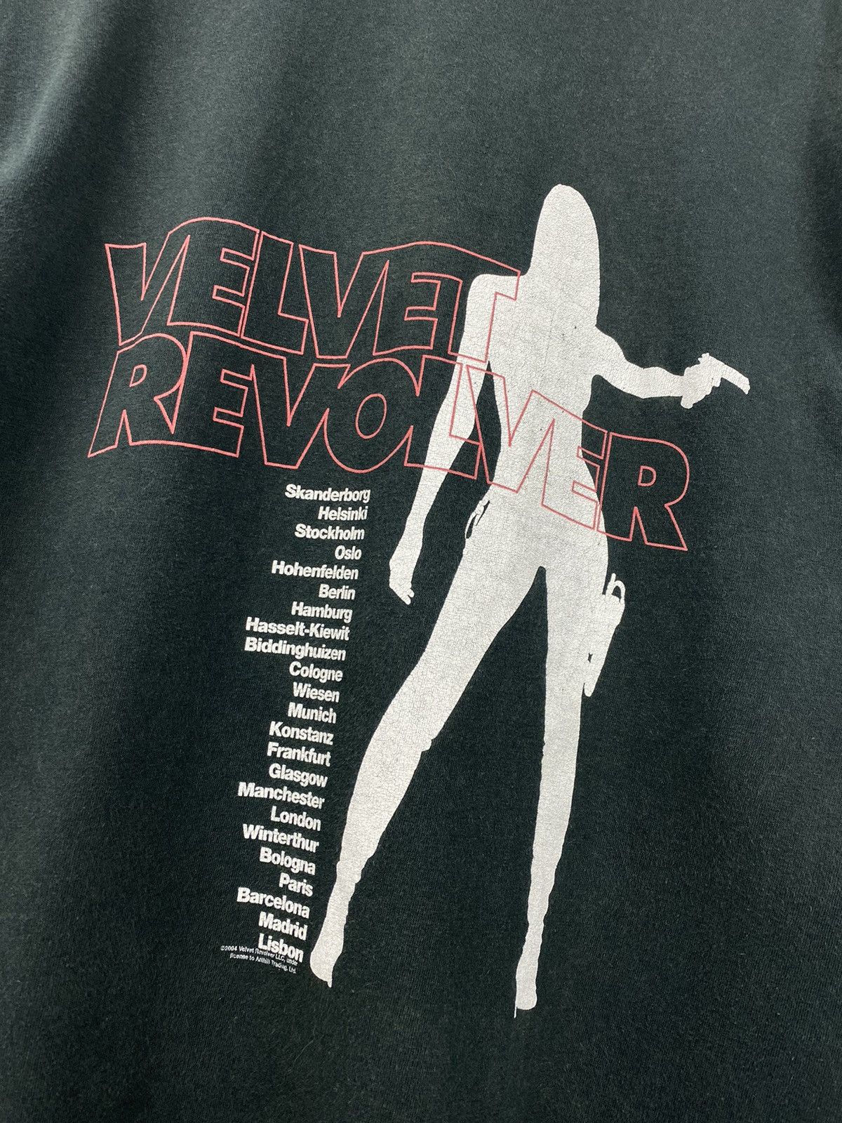 Band Tees Velvet Revolver 2004 T Shirt Tee Guns n Roses Y2K Size US M / EU 48-50 / 2 - 10 Thumbnail