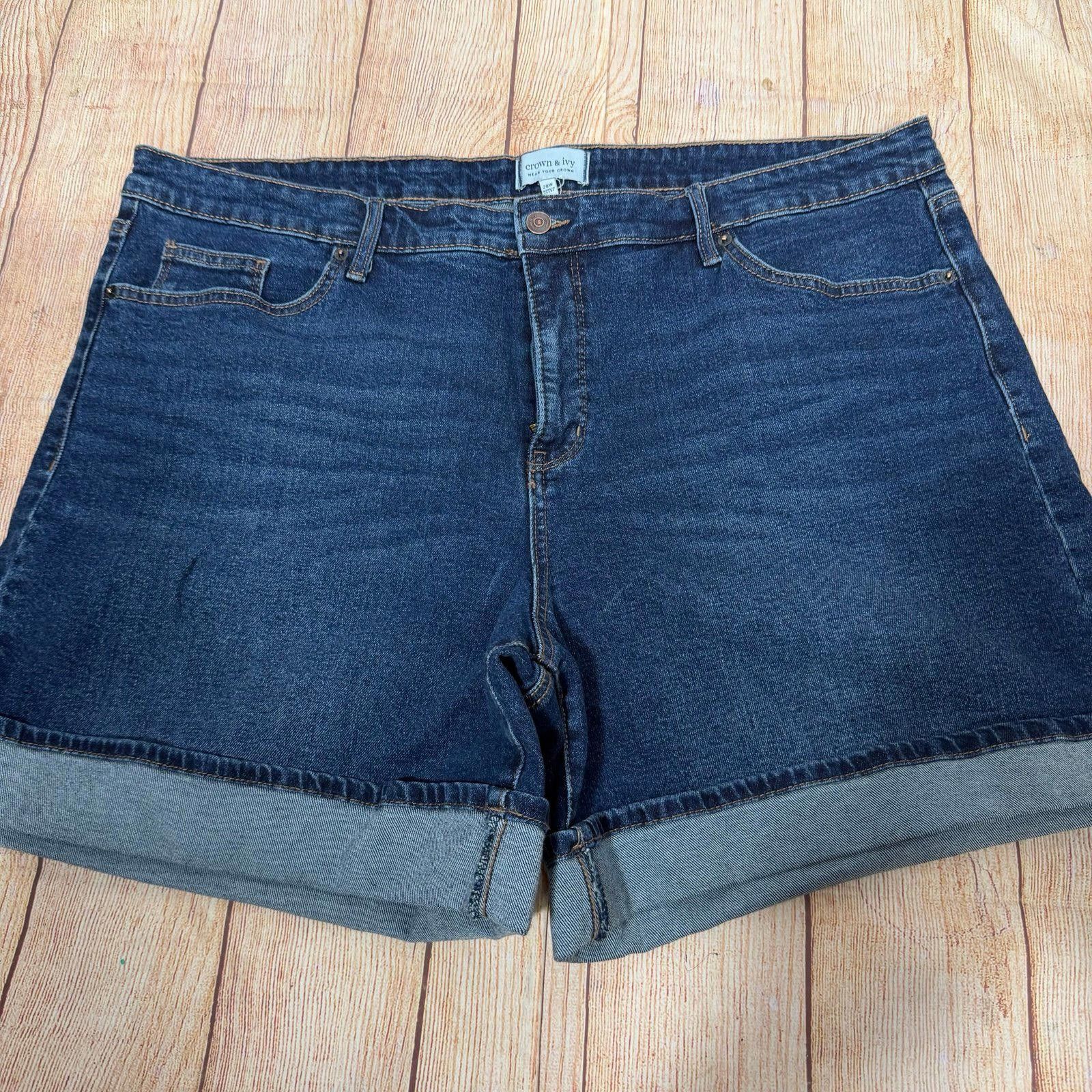 Other Crown & Ivy Women’s Size 20 Denim Shorts Size 42" / US 20 - 1 Thumbnail