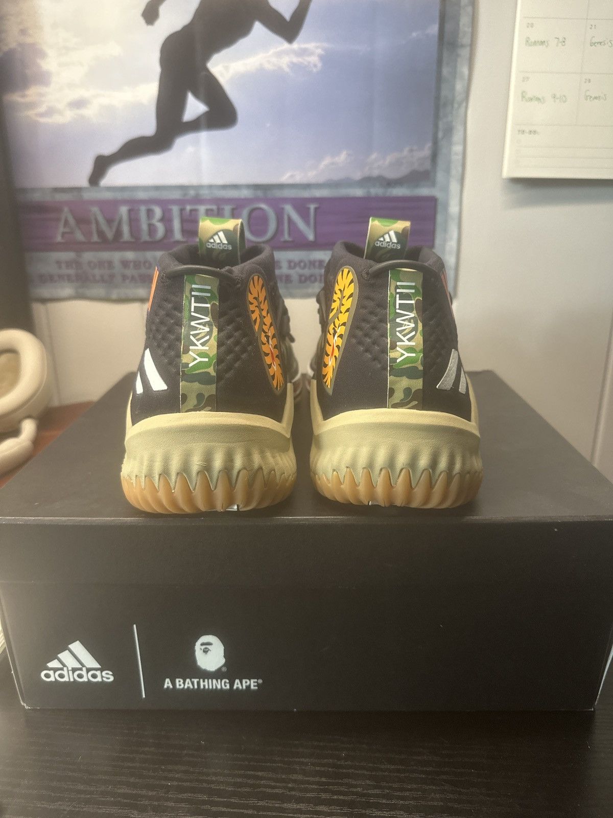 Adidas × Bape Dame 4 x A Bathing Ape Size US 7 / EU 40 - 6 Thumbnail