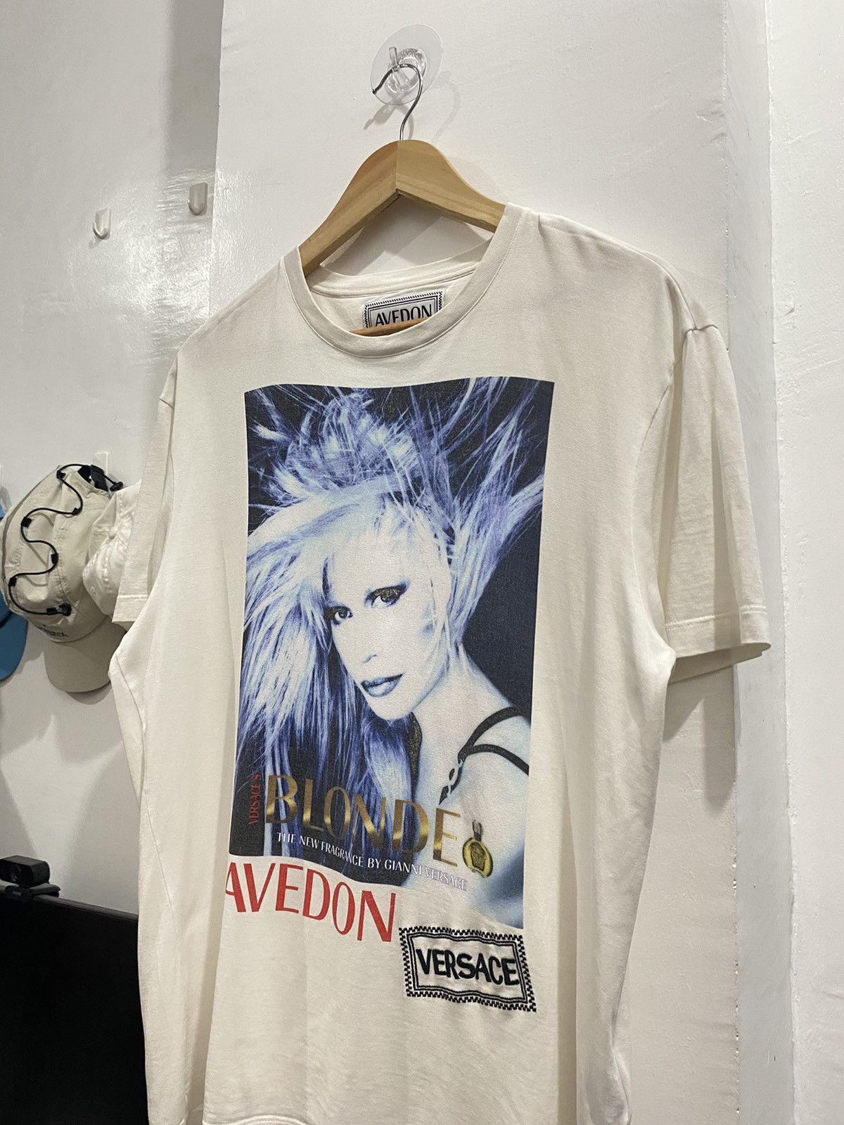 Versace AVEDON VERSACE DONATELLA SS19 BLONDE RUNWAY SHIRT Size L / US 10 / IT 46 - 3 Thumbnail