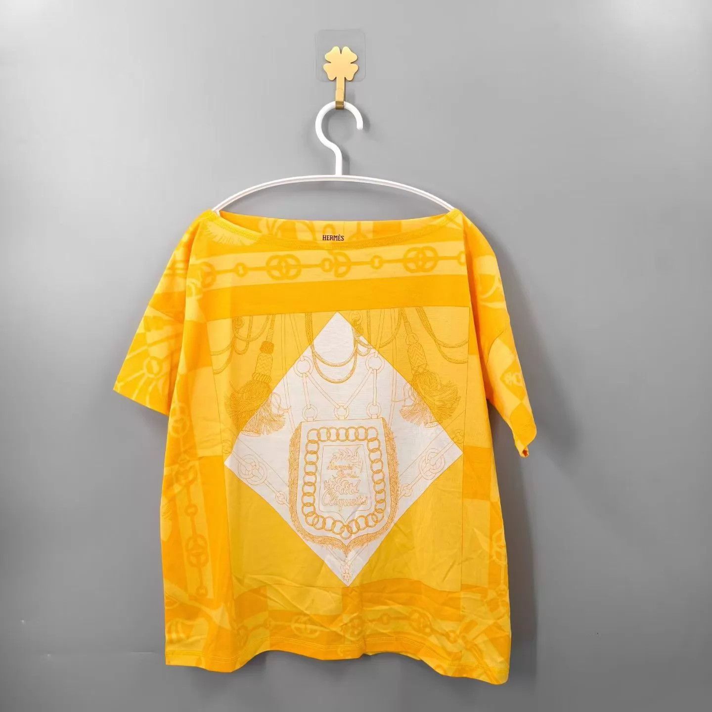 Hermes Hermes Yellow Silk Short Sleeve W36 Size XS / US 0-2 / IT 36-38 - 1 Thumbnail