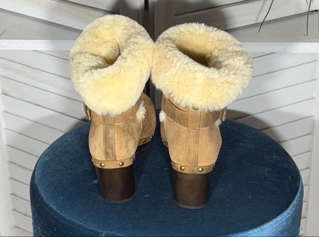 Ugg UGG brown suede leather shearling cuff clog ankle boots 7 Size US 7 / IT 37 - 7 Thumbnail