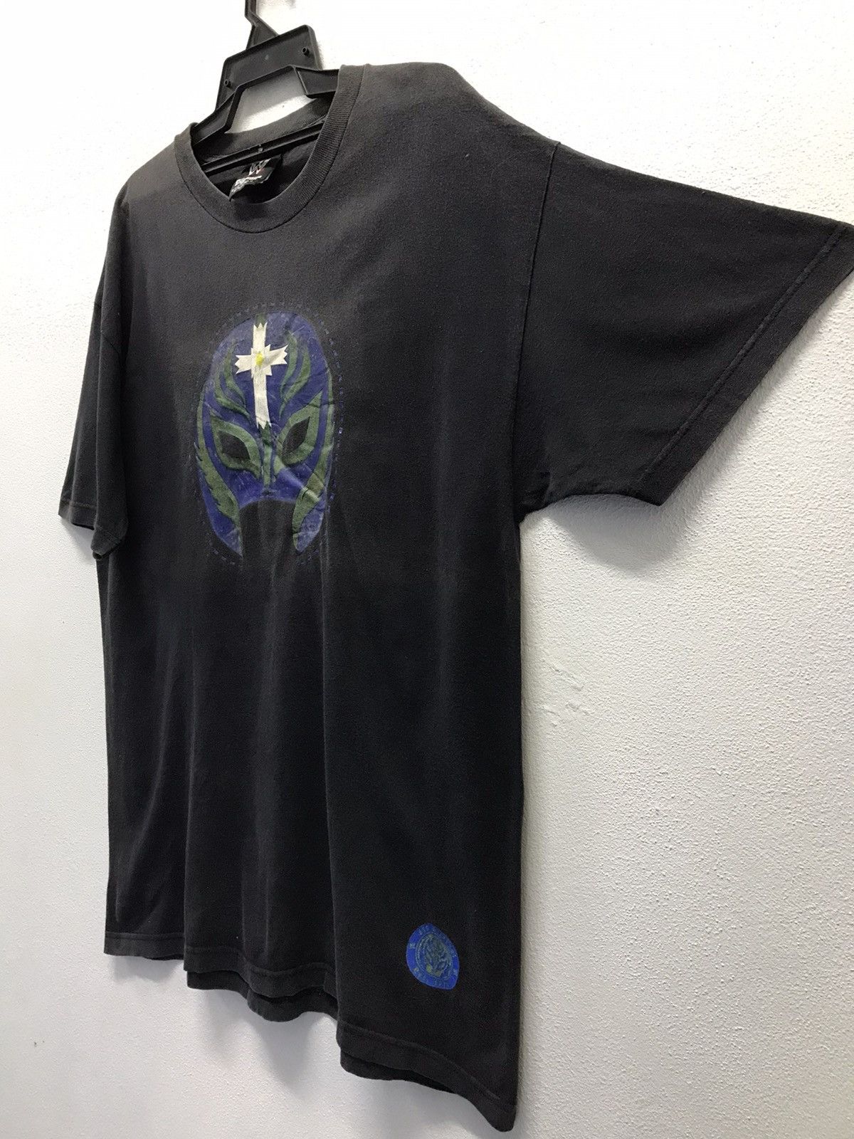 WWE Vintage WWE Rey Mysterio Shirt Size US XL / EU 56 / 4 - 7 Thumbnail