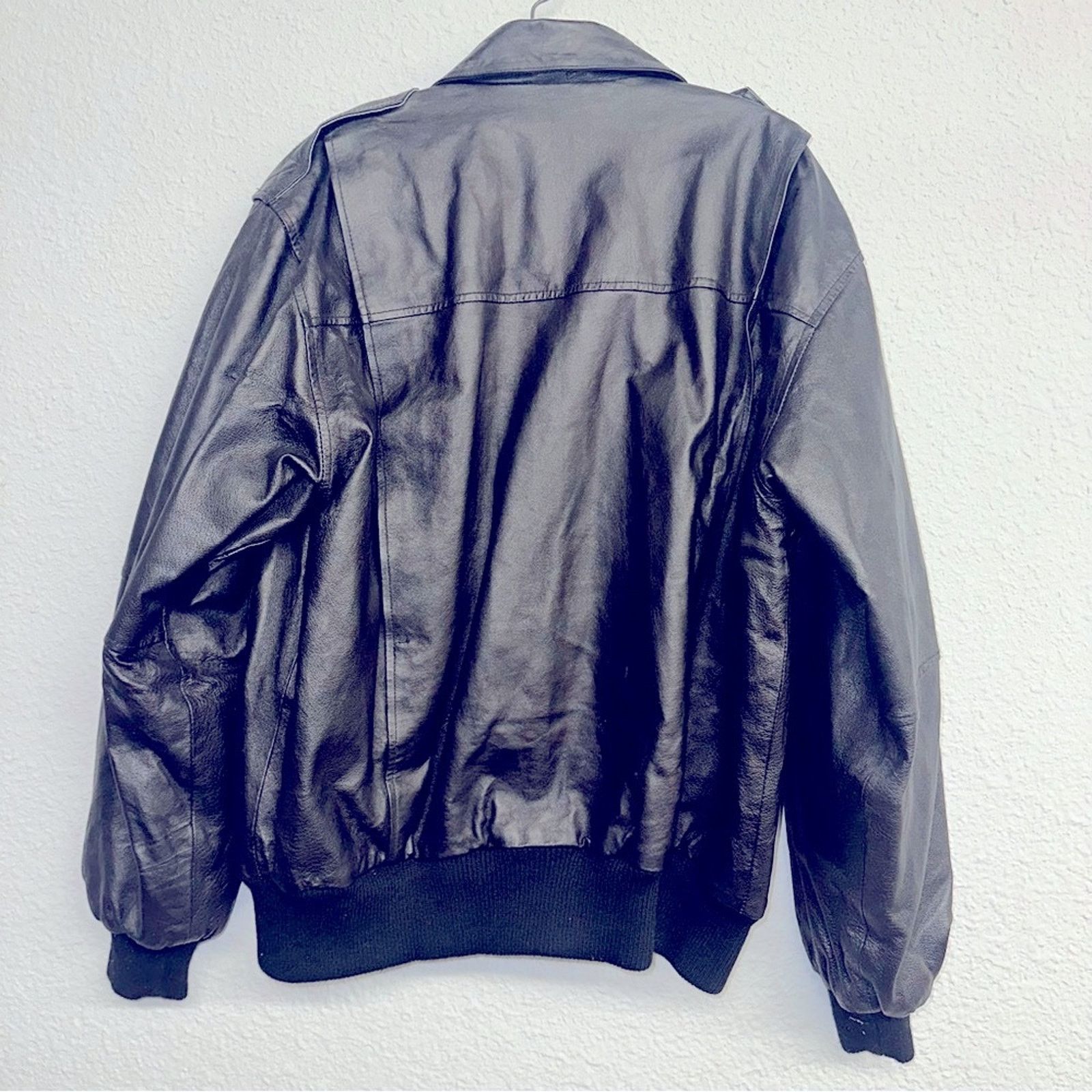 Men’s Burks Bay black Leather Jacket sz L Drilling Logo