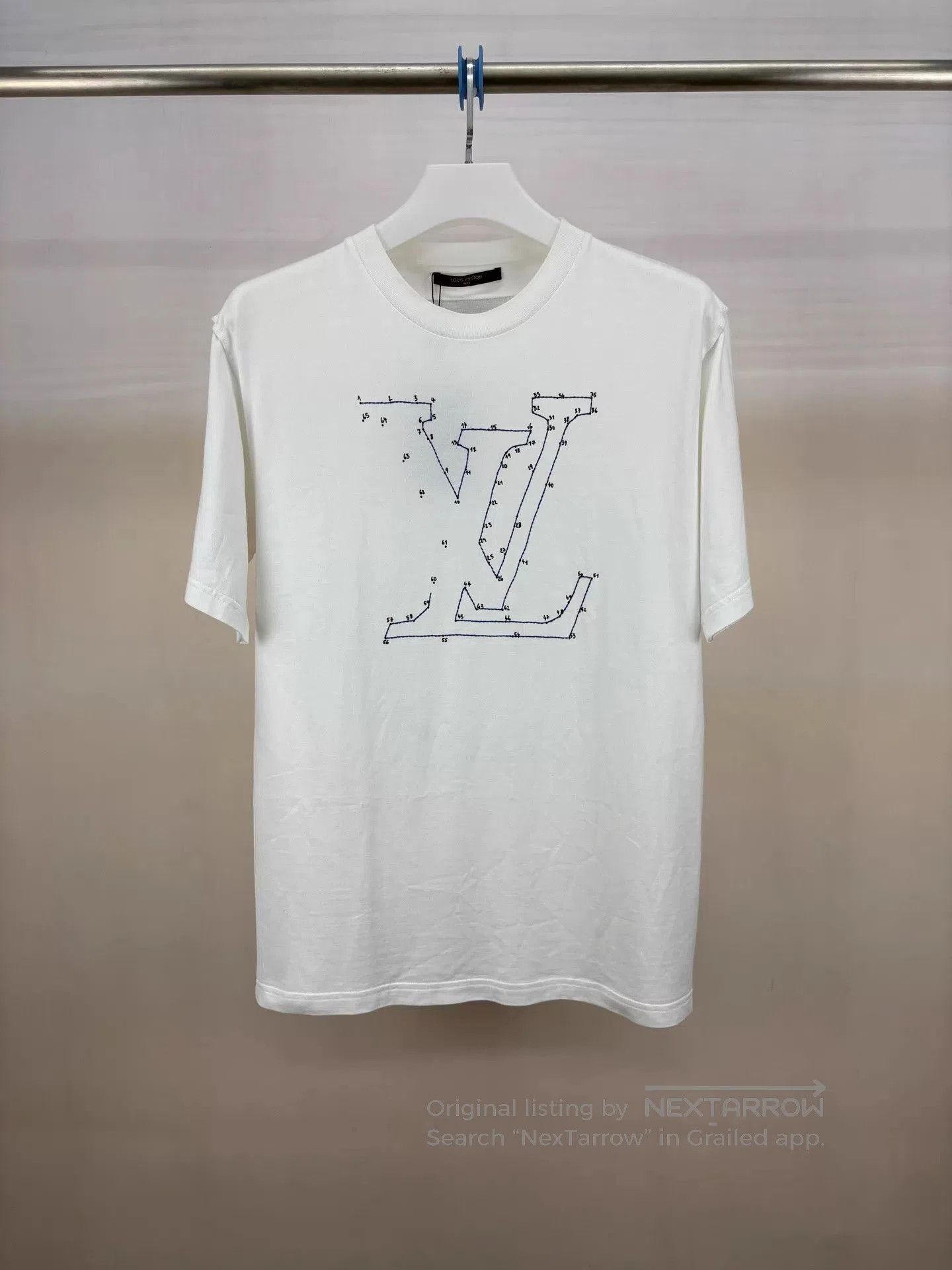 Louis Vuitton White Short-Sleeve Graphic T-Shirt Size L. Size US L / EU 52-54 / 3 - 1 Thumbnail