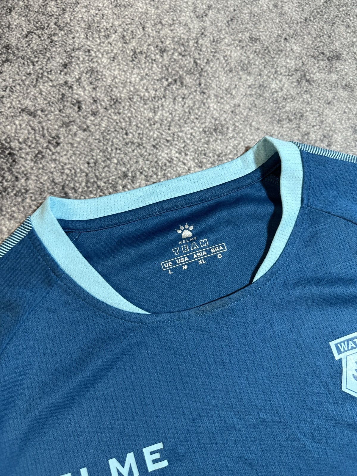 Other Kelme Watford Soccer Jersey Streetwear Rare Casual L England Size US L / EU 52-54 / 3 - 3 Thumbnail