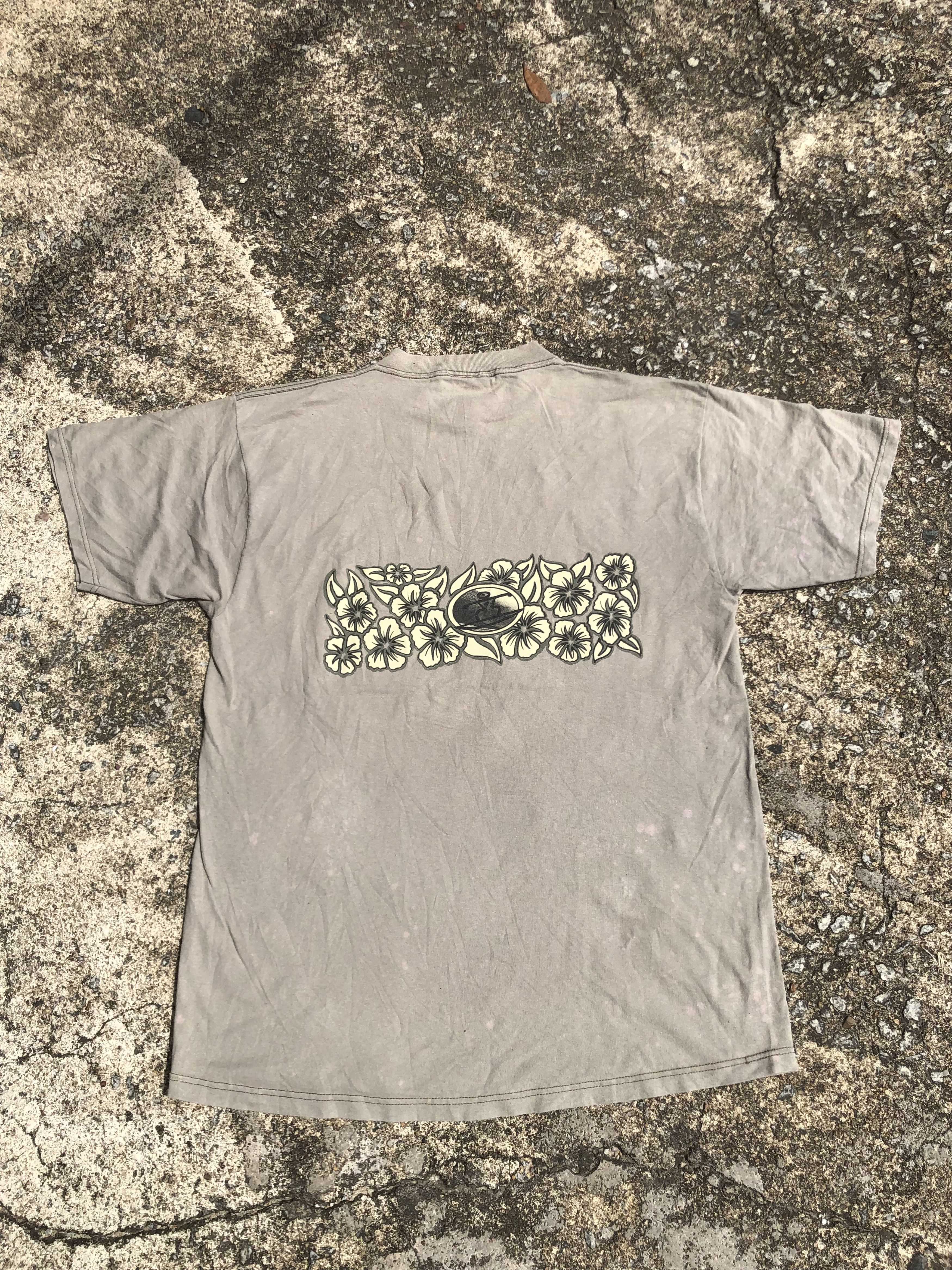 Vintage Vintage Y2K Surfrider Hawaii Tshirt Size US L / EU 52-54 / 3 - 3 Thumbnail