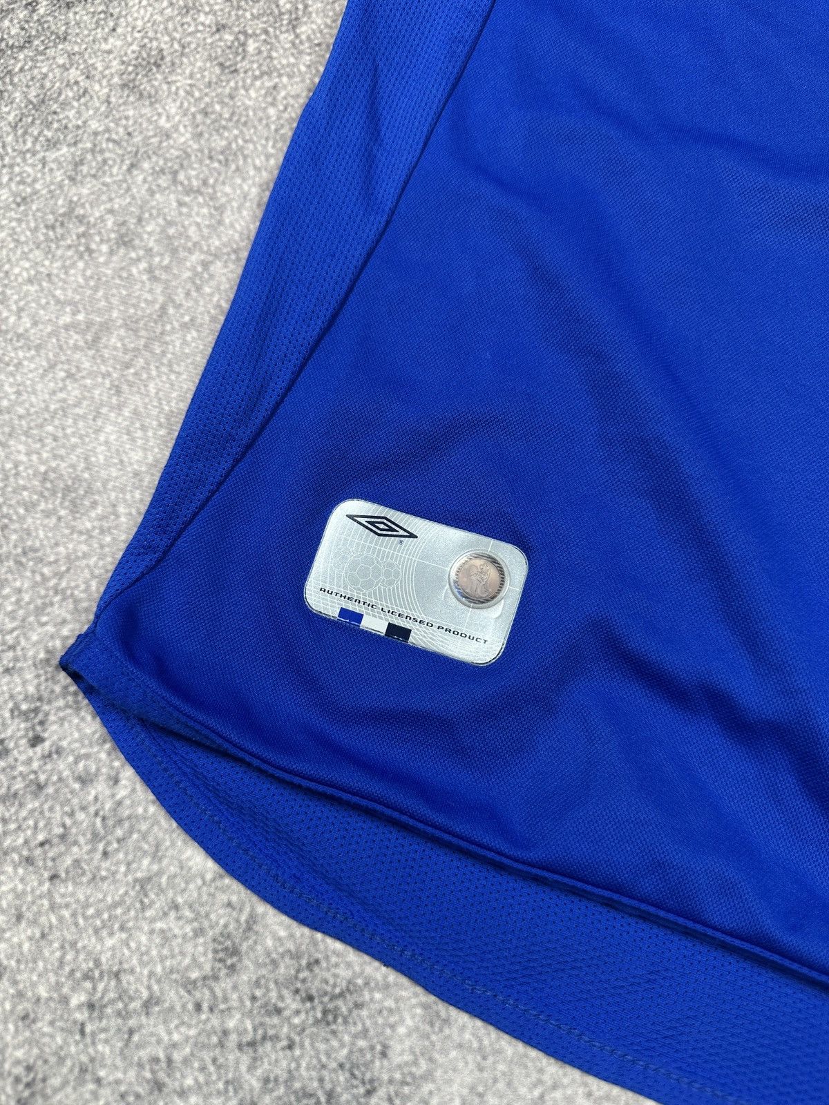 Umbro Vintage Umbro Chelsea Soccer Jersey Streetwear L Rare Casual Size US L / EU 52-54 / 3 - 3 Thumbnail