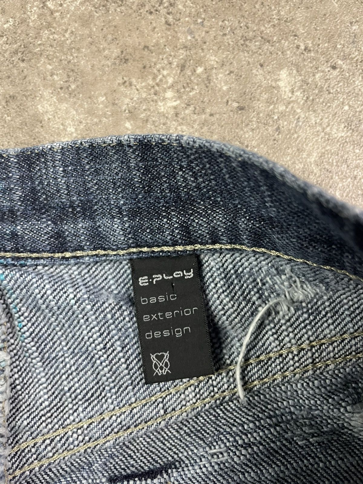 If Six Was Nine × Japanese Brand × Le Grande Bleu (L.G.B.) Vintage Y2K e Play Distressed denim Flared Jeans Pants Size US 28 / EU 44 - 3 Thumbnail