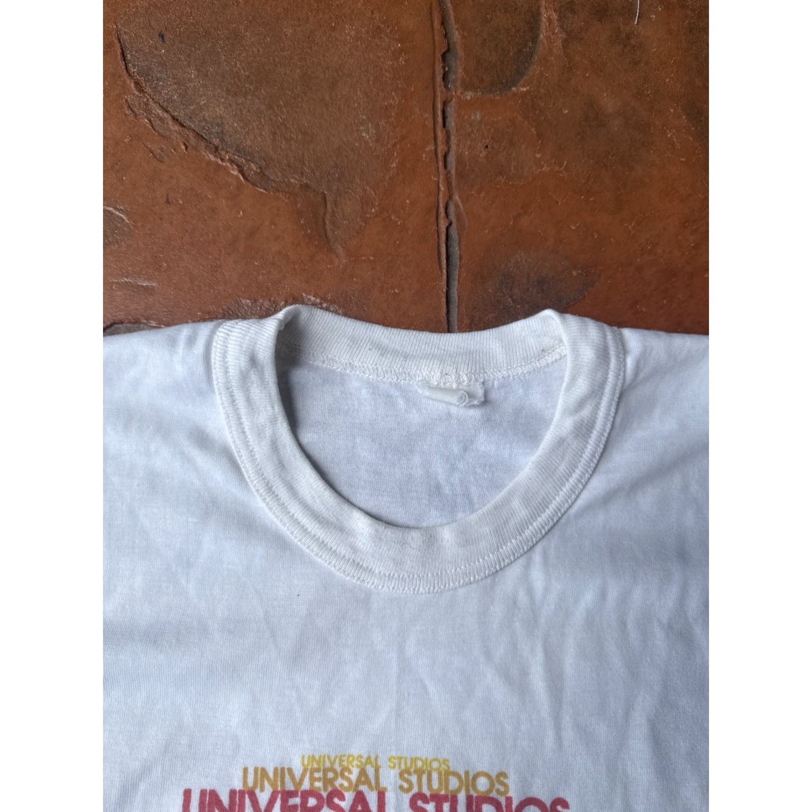 Rainbow VINTAGE Universal Studios Hollywood Rainbow T-Shirt White 50/50 Graphic Crew Neck Short Sleeve Large Mens Size US L / EU 52-54 / 3 - 2 Thumbnail