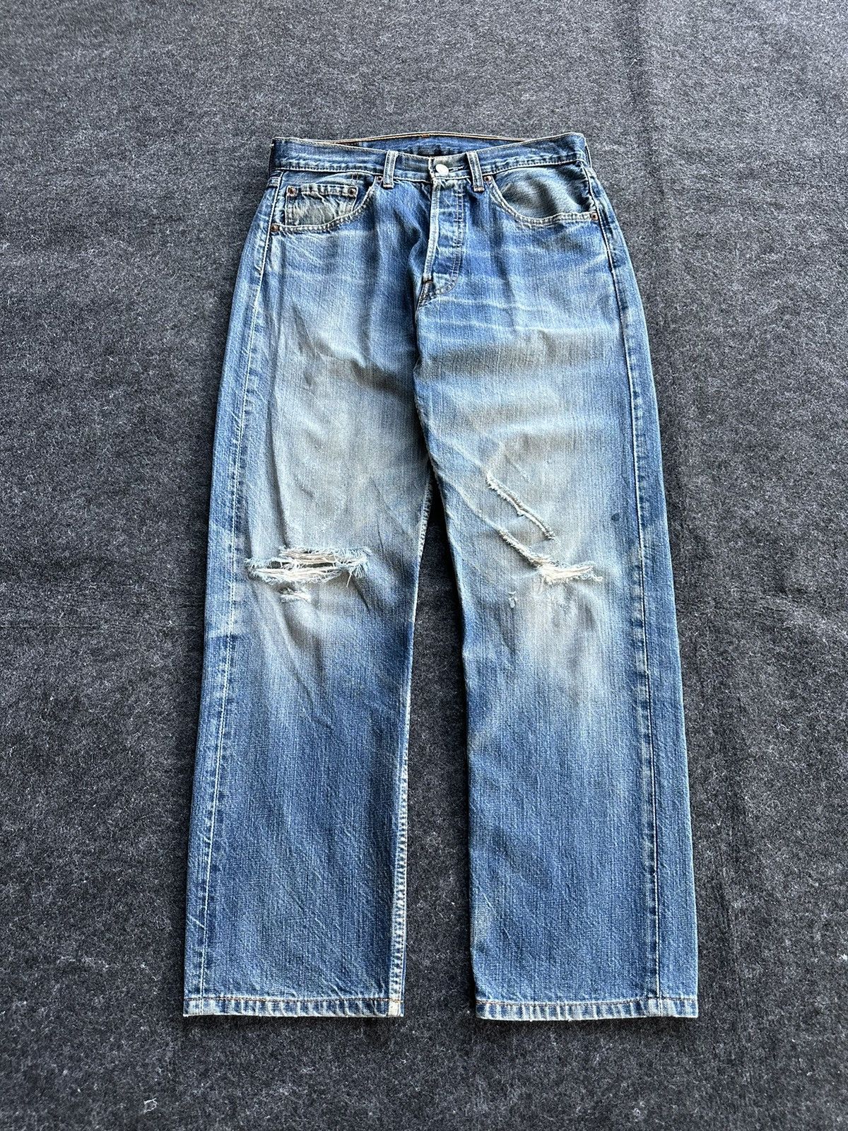 Levi's Levis 501 Distressed Blue Vintage Denim 30x28 D496 Size US 30 / EU 46 - 1 Thumbnail