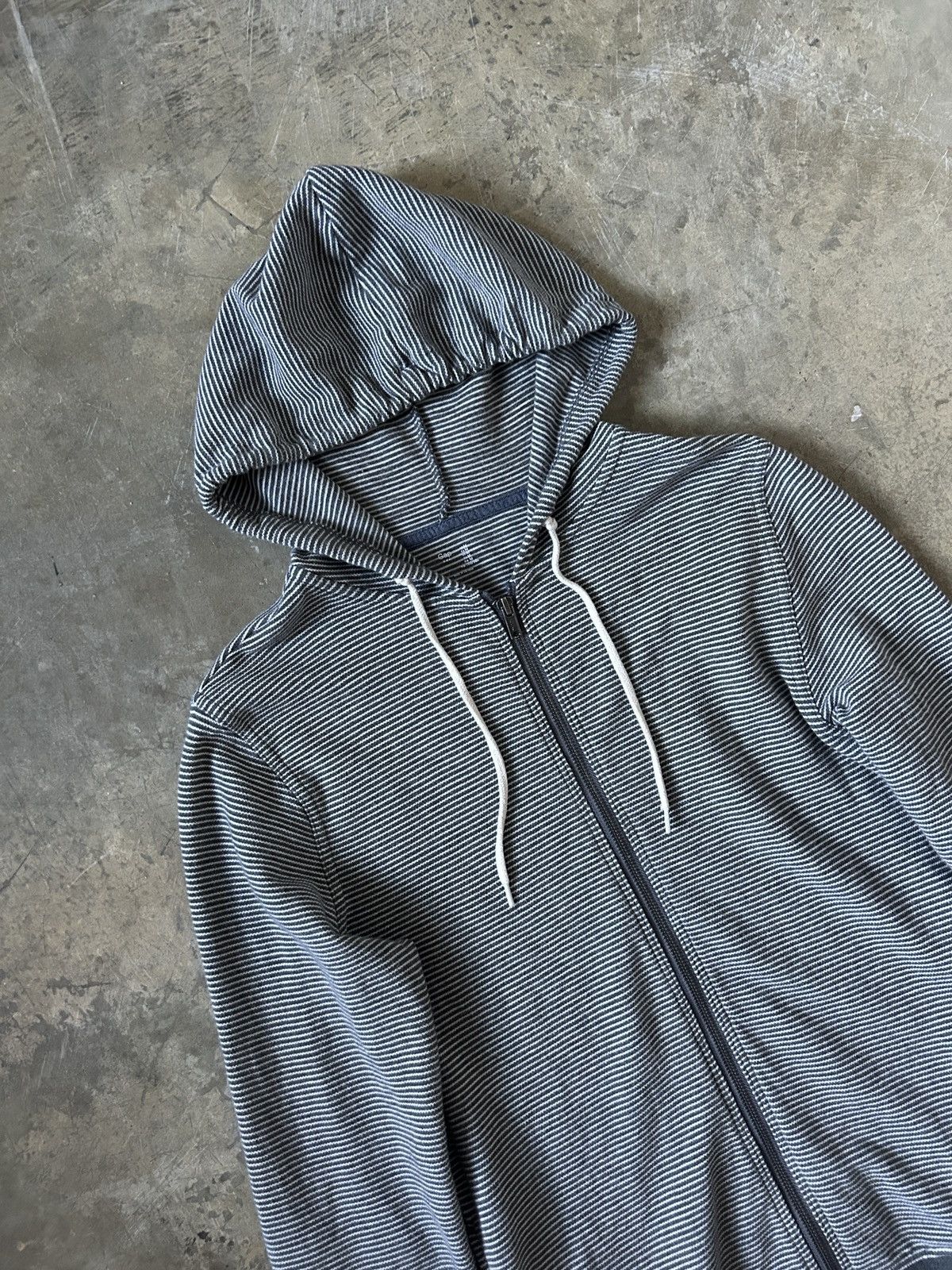 Gap Vintage GAP Zip Hoodie –Micro Stripe / Early 2000s Essential Size US S / EU 44-46 / 1 - 2 Thumbnail