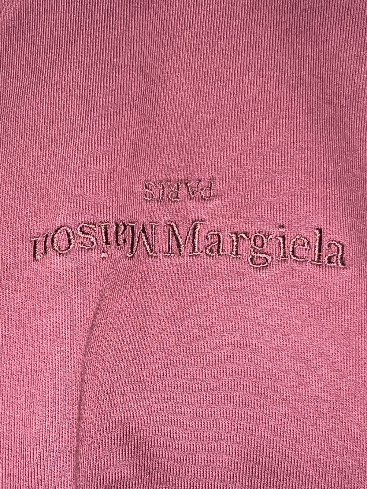 Maison Margiela Maison Margiela Burgundy Embroidered Hoodie Size US XL / EU 56 / 4 - 5 Thumbnail