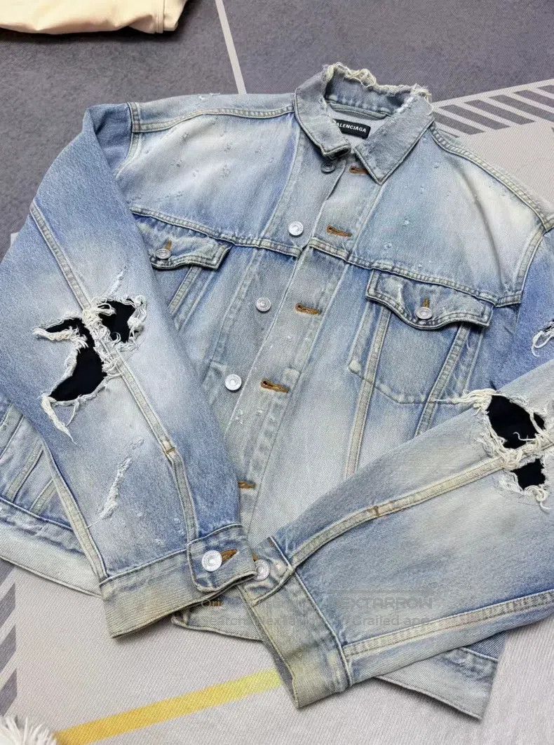 Balenciaga Balenciaga Distressed Denim Twill Destroyed Jacket Size US M / EU 48-50 / 2 - 4 Thumbnail