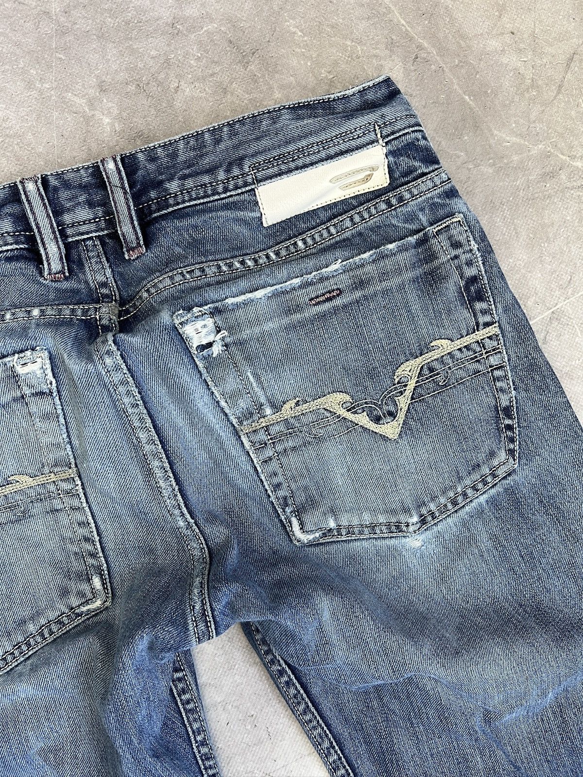 Diesel Diesel Distressed Blue Denim Jeans Vintage y2k style hype Size US 30 / EU 46 - 10 Thumbnail