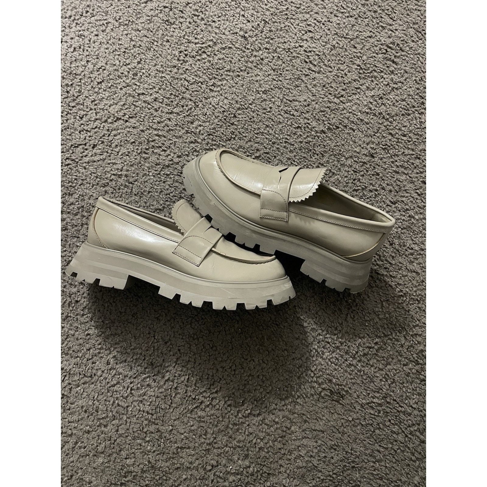 Alexander McQueen Size 37EU/5y- Alexander McQueen Lug-Sole Penny Loaf Gray Tan Size US 5 / IT 35 - 2 Thumbnail